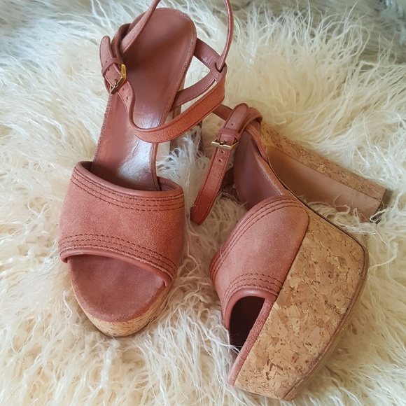 Gucci Shoes - Gucci Danielle suede heel